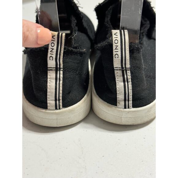 Vionic Beach Malibu Canvas Slip On Shoe Black  7.5 - Picture 3 of 5
